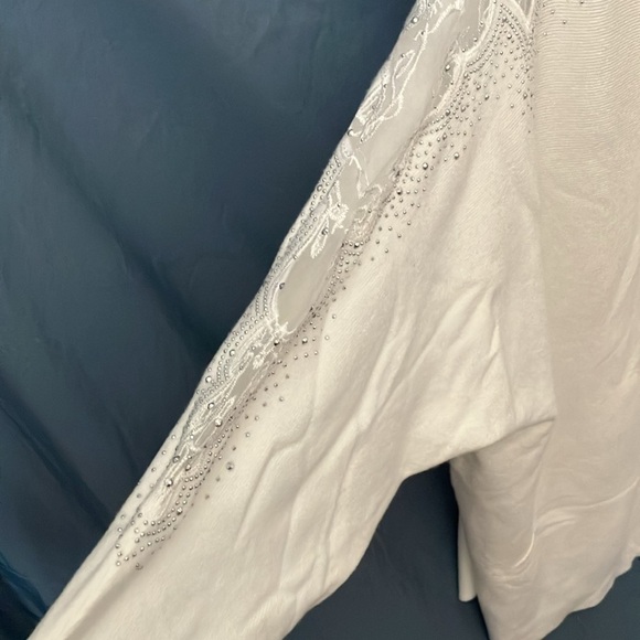 Tahari: Lace & embroidered sleeve Knit compression/natural stretch- Sweater- 3XL - Picture 6 of 16